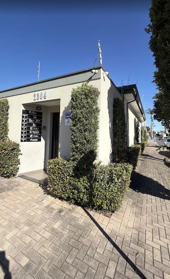 Fachada do prédio da Bravia Travel, número 2304